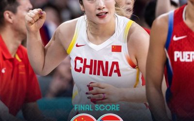 “中国女篮赢得胜利，FIBA官方发布鼓舞人心的海报：我们依然坚挺！”