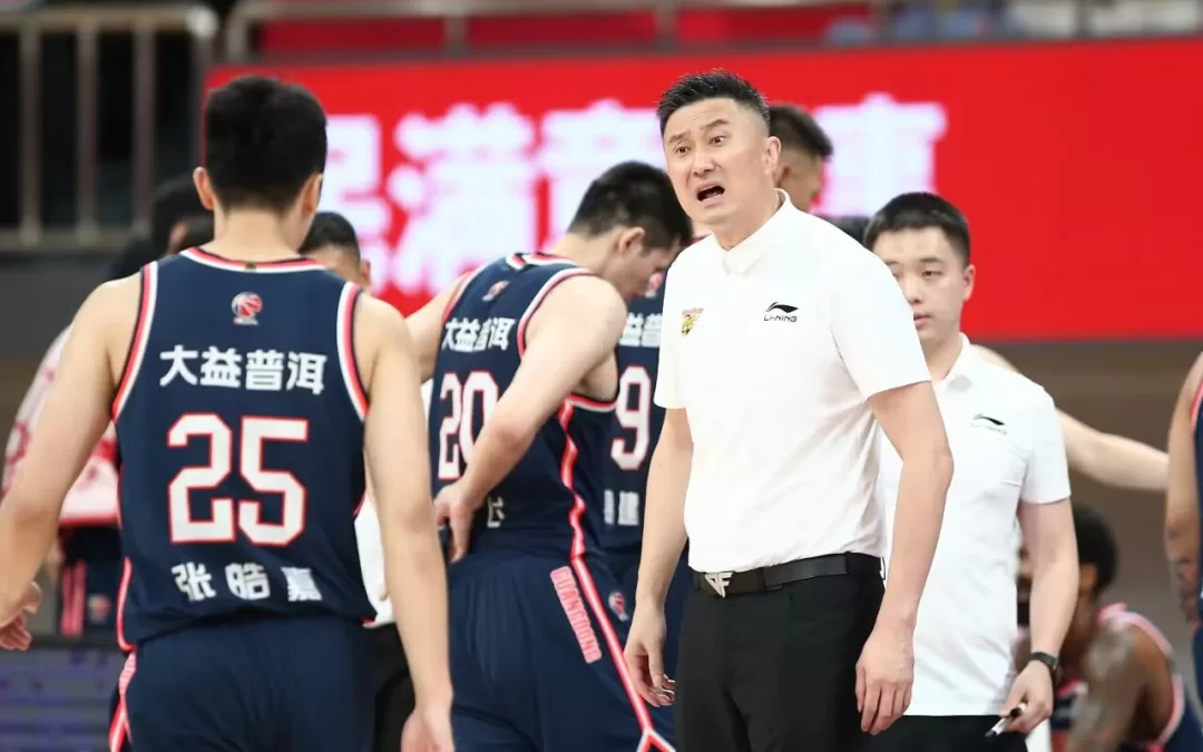 [🏀广东对天津：杜锋领军强大反击，张庆鹏能否引领队伍制造惊喜？]